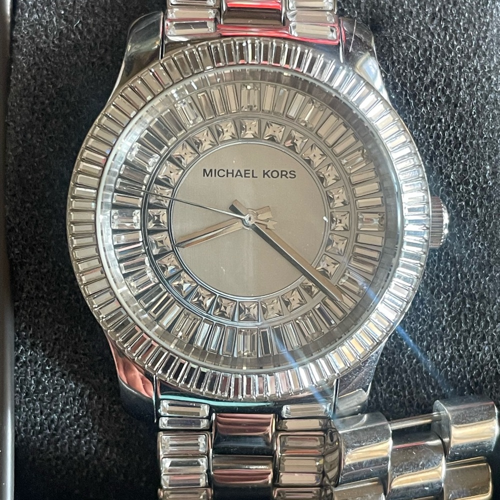 Michael Kors SS Runway Crystal-Embellished  Watch MK5352 - Picture 2 of 8